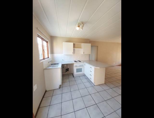0 BEDROOM APARTMENT FOR SALE IN SUNDOWNER